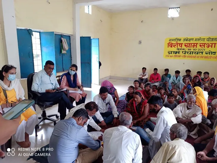 LEADING THE GRAM PANCHAYAT IN A GUNGHAT